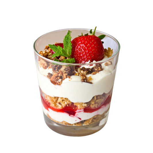 Yogurt natural con granola y fruta